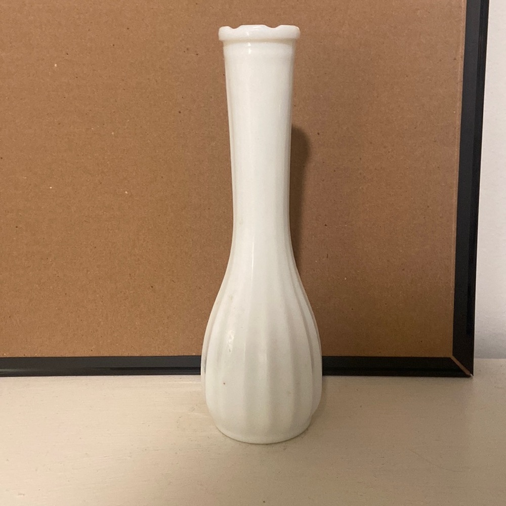 Milk glass vase